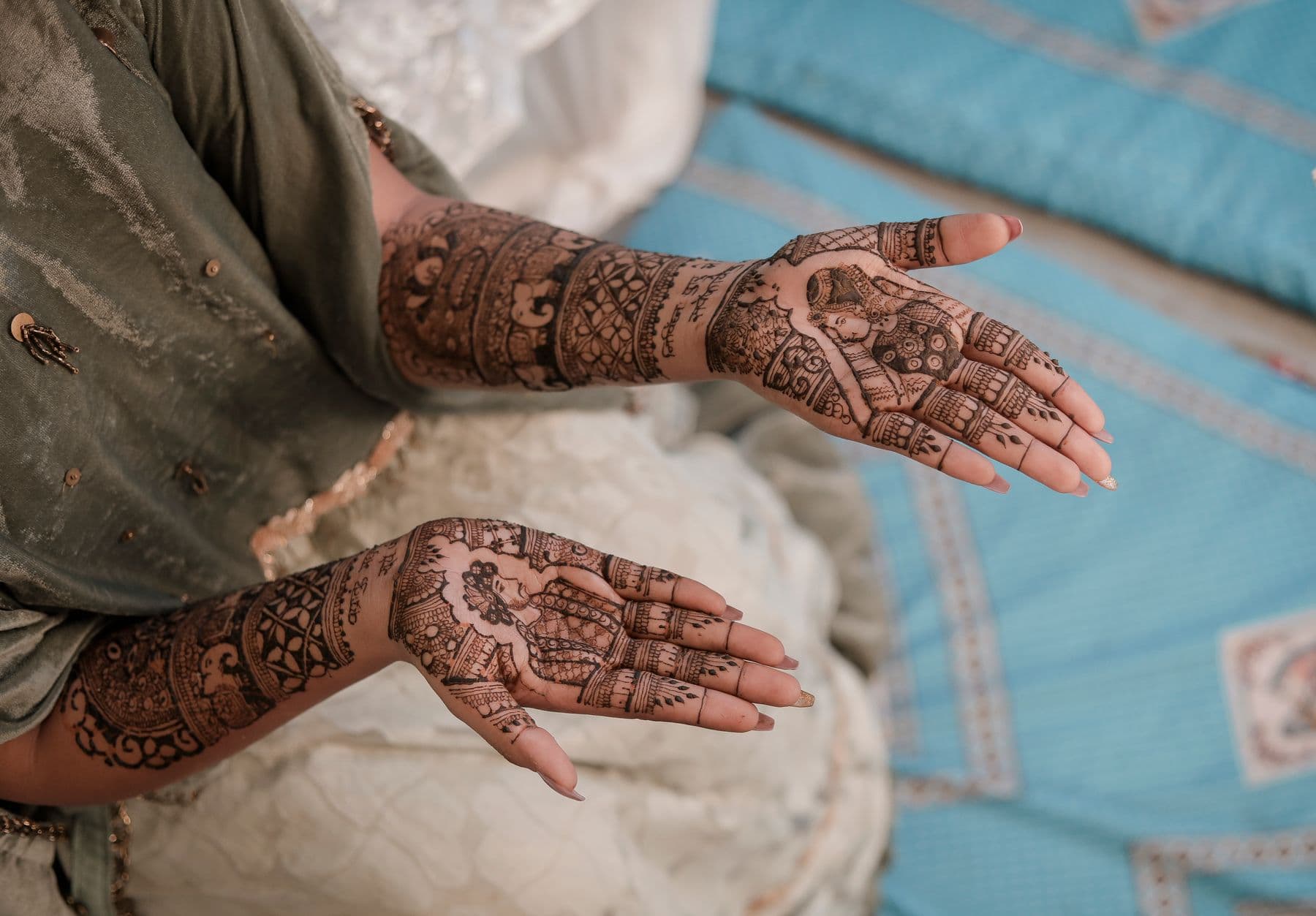 Mehndi in warm close-up